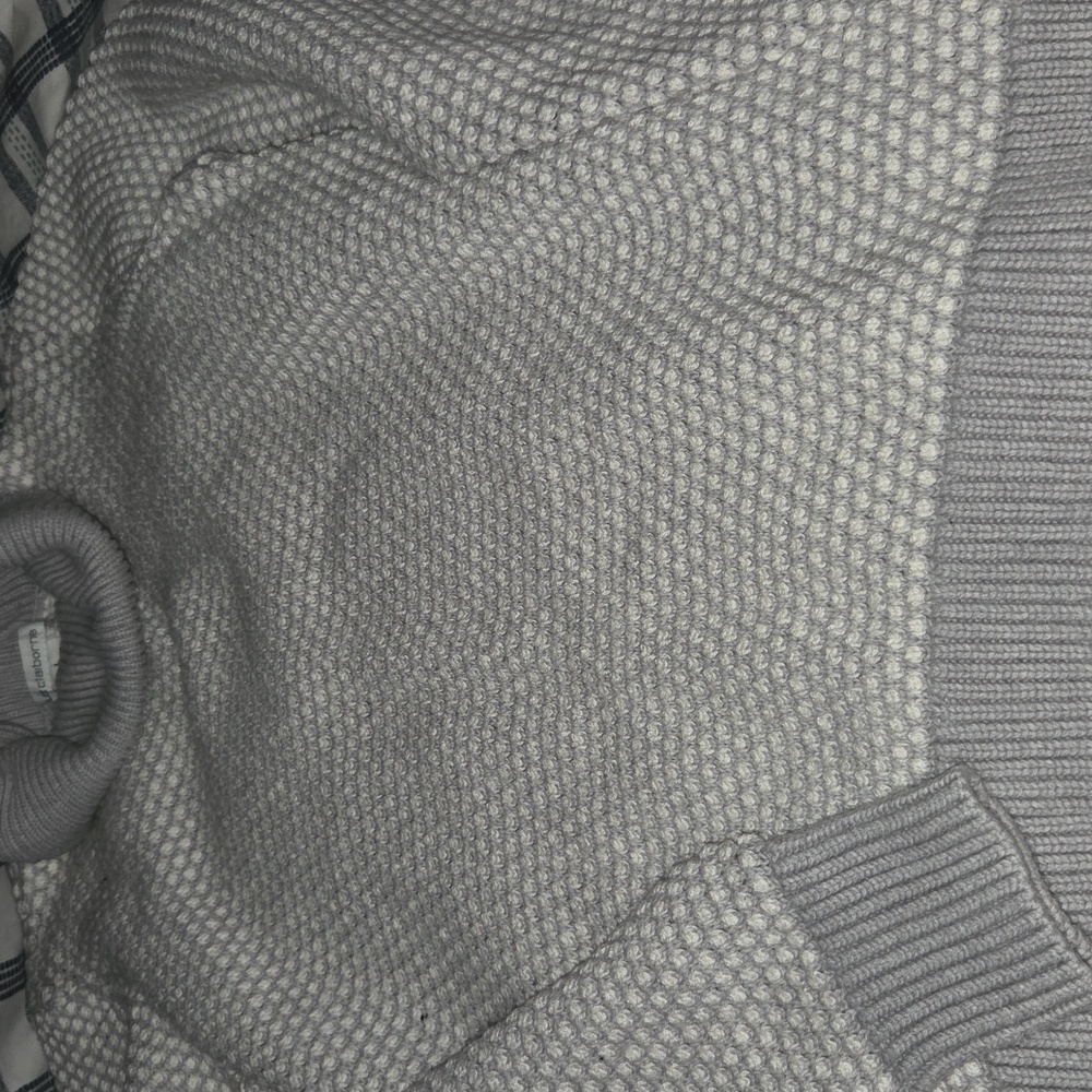 Liz Claiborne Women's Textured Gray Turtleneck Sweater